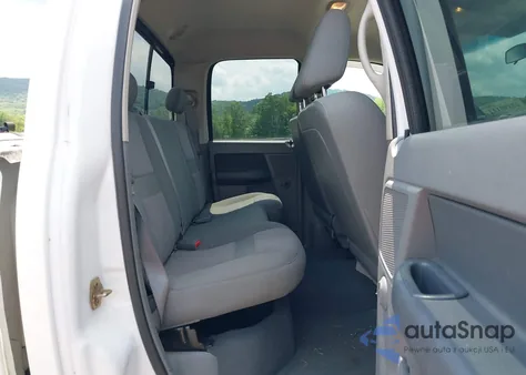 2007 Dodge Ram 1500 Slt/Trx4 Off Road/Sport z USA, uszkodzony, nr VIN 1D7HU18P87S109924